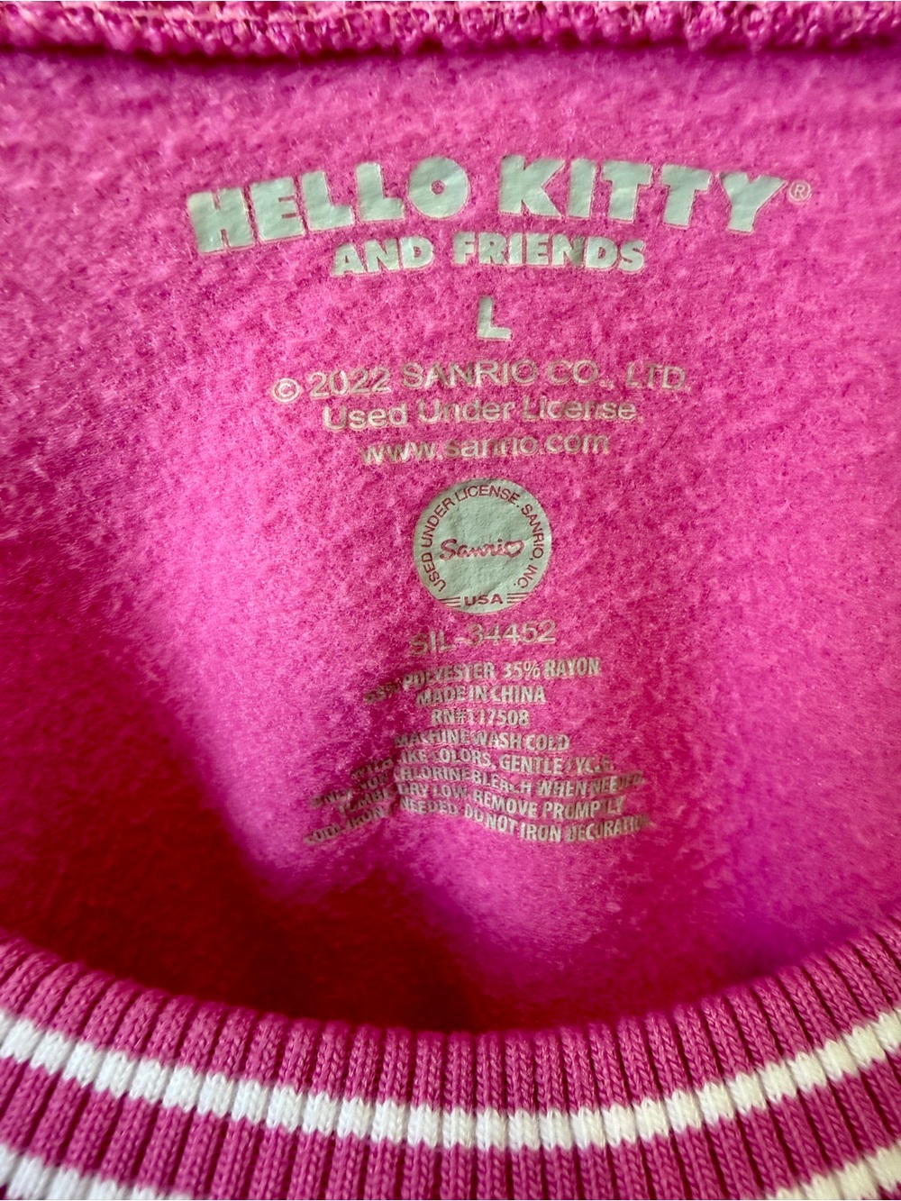 Hello Kitty & Friends Pink Graphic Sweatshirt Sanrio Rainbow Crewneck - Picture 4 of 5
